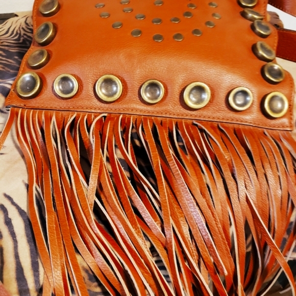 HYPE-Studded Fringe Leather Vintage Handbag - Picture 5 of 6
